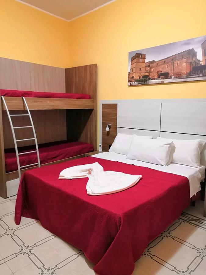 Hotel Fratelli Clemente And 3*